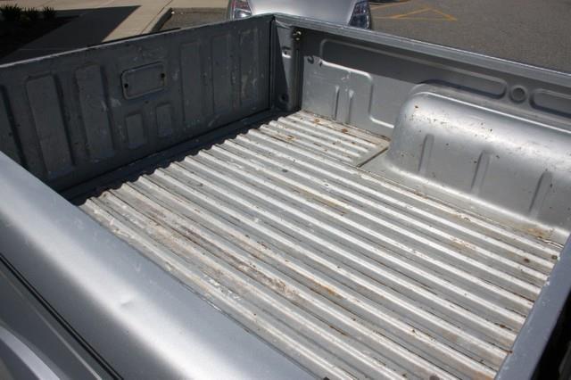 Nissan Frontier 2003 photo 28