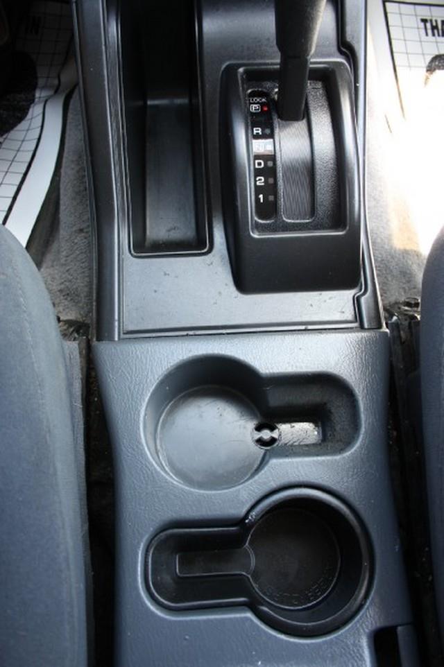 Nissan Frontier 2003 photo 37