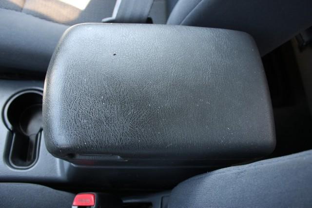 Nissan Frontier 2003 photo 38