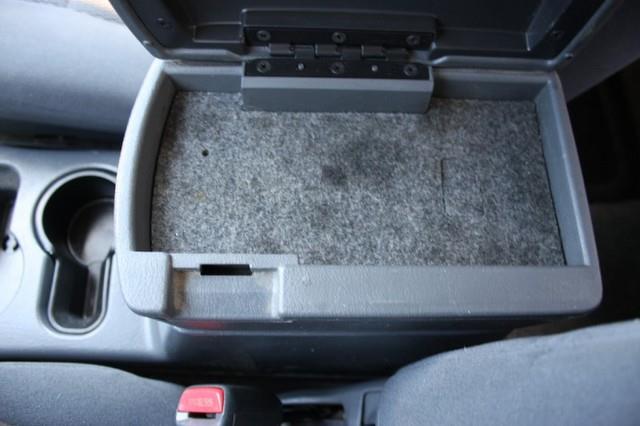 Nissan Frontier 2003 photo 39