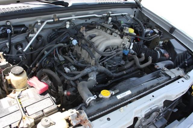 Nissan Frontier 2003 photo 6