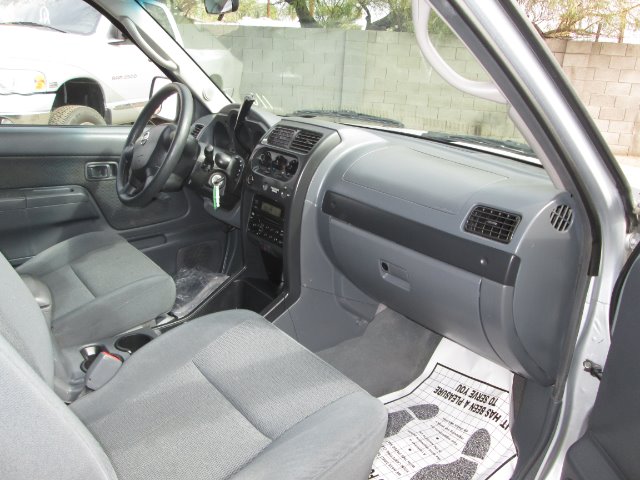Nissan Frontier 2003 photo 4