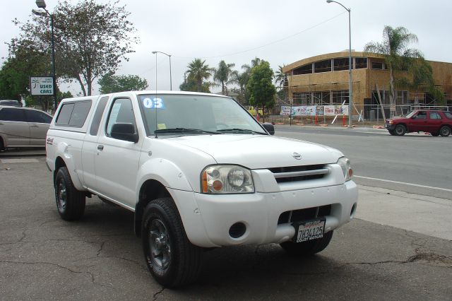 Nissan Frontier 2003 photo 1