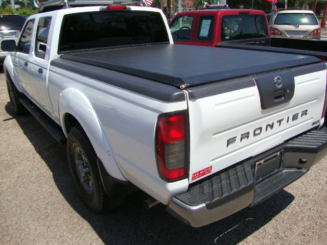 Nissan Frontier 2003 photo 1