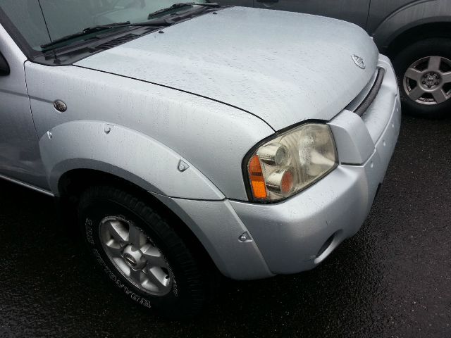 Nissan Frontier 2003 photo 2