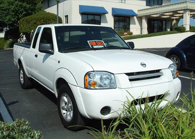 Nissan Frontier 2004 photo 1