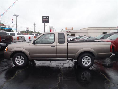 Nissan Frontier 2004 photo 1