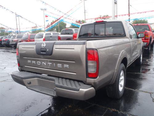 Nissan Frontier 2004 photo 2