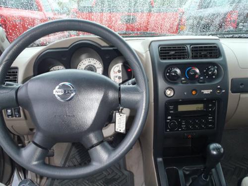 Nissan Frontier 2004 photo 4