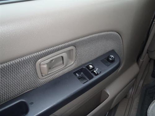 Nissan Frontier 2004 photo 5