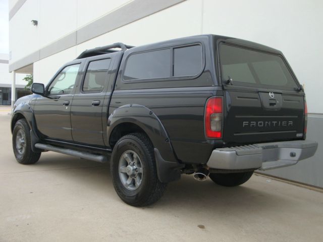 Nissan Frontier 2004 photo 10