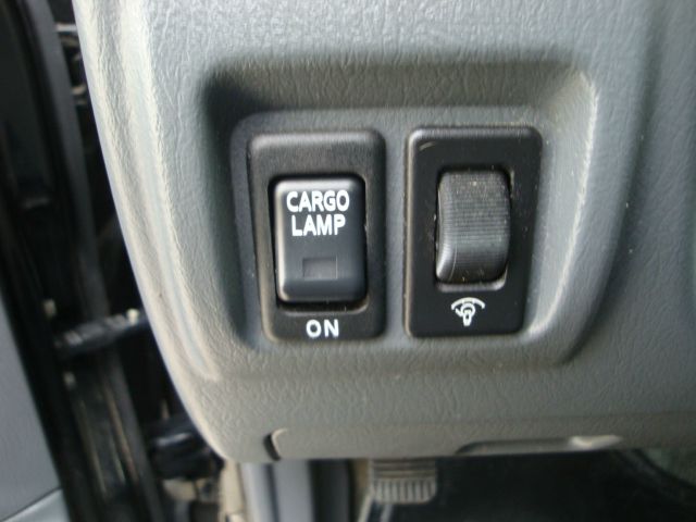 Nissan Frontier 2004 photo 13