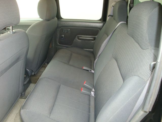 Nissan Frontier 2004 photo 14