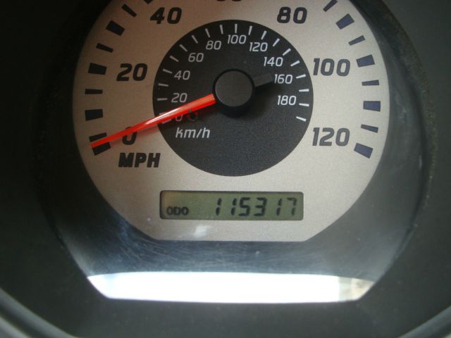 Nissan Frontier 2004 photo 20