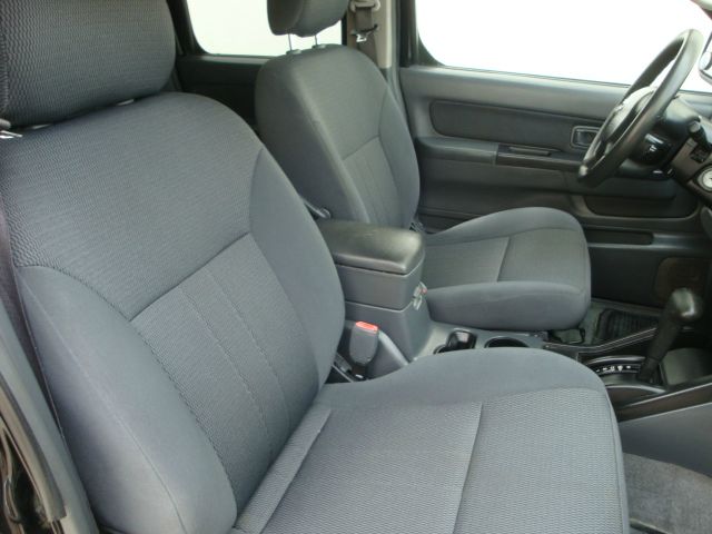 Nissan Frontier 2004 photo 25