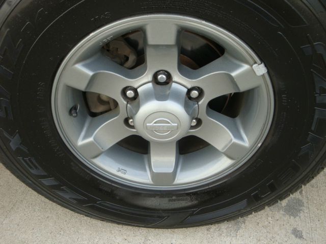 Nissan Frontier 2004 photo 6