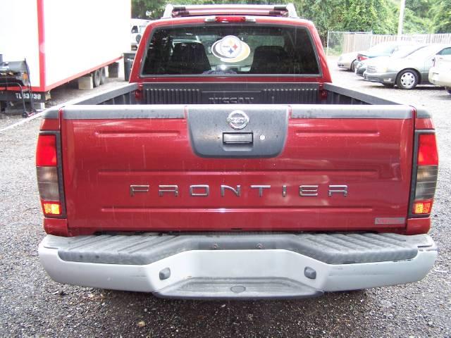 Nissan Frontier 2004 photo 3