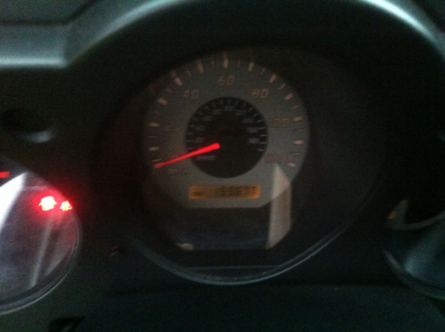 Nissan Frontier 2004 photo 2