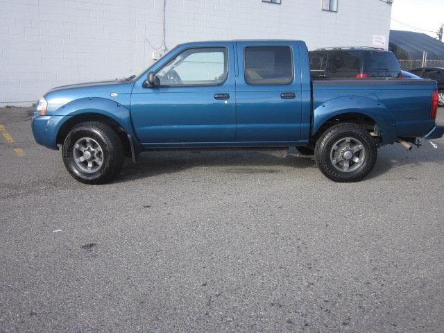 Nissan Frontier 2004 photo 2