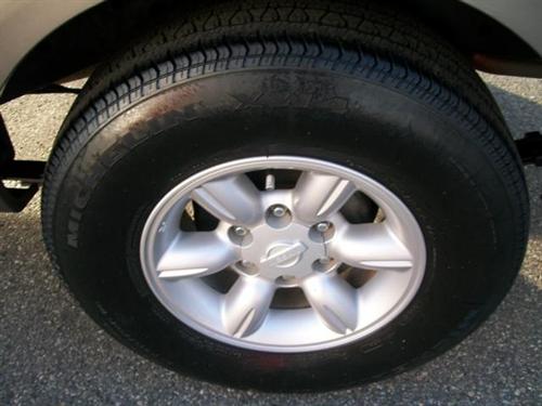 Nissan Frontier 2004 photo 3