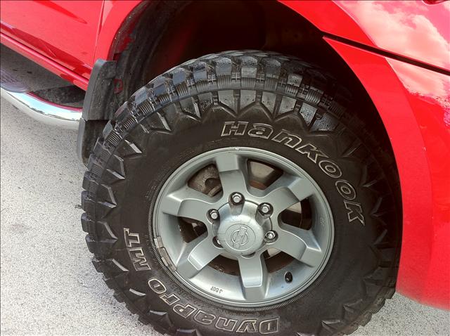 Nissan Frontier 2004 photo 2