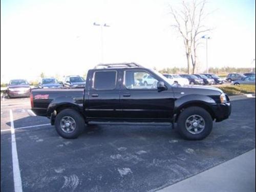 Nissan Frontier 2004 photo 2