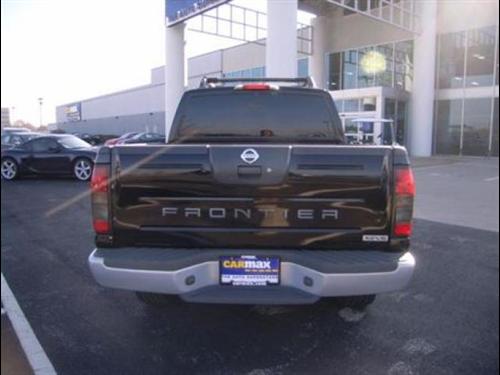 Nissan Frontier 2004 photo 3