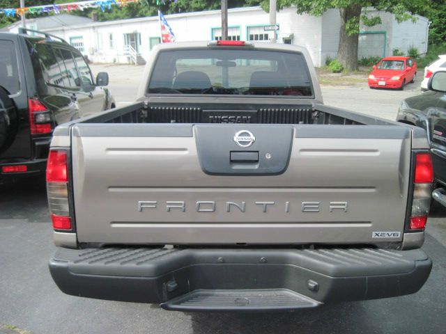 Nissan Frontier LX -V6 Pickup Truck