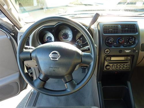 Nissan Frontier 2004 photo 3