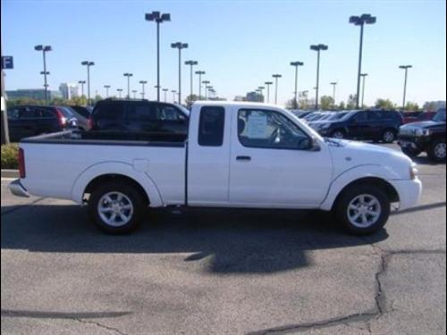 Nissan Frontier 2004 photo 1
