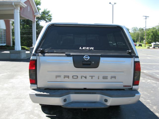 Nissan Frontier 2004 photo 4