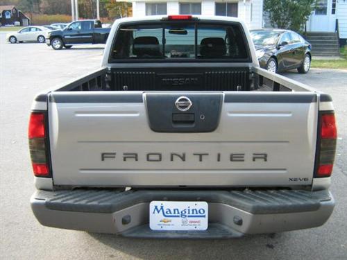 Nissan Frontier 2004 photo 1