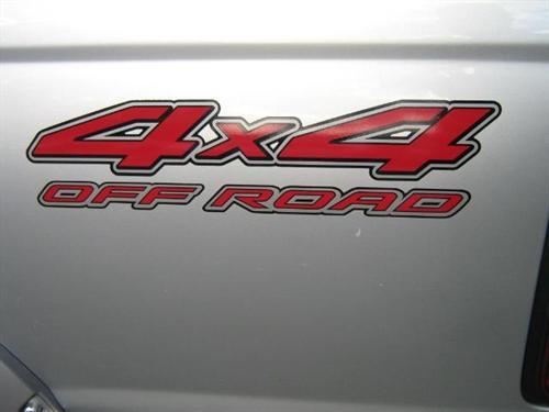 Nissan Frontier 2004 photo 5