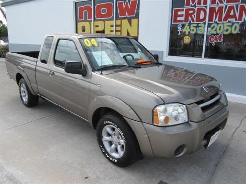 Nissan Frontier 2004 photo 2