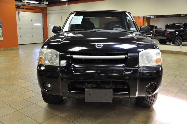 Nissan Frontier 2004 photo 1