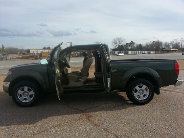 Nissan Frontier SE 2WD Pickup Truck