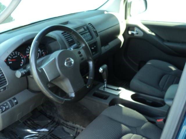 Nissan Frontier 2005 photo 3