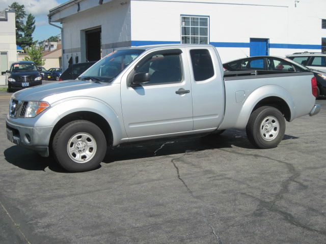 Nissan Frontier SE 2WD Pickup Truck