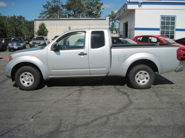 Nissan Frontier 2005 photo 1