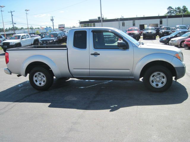 Nissan Frontier 2005 photo 3