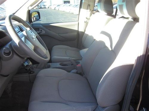 Nissan Frontier 2005 photo 1