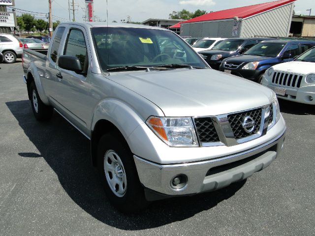 Nissan Frontier SE 2WD Pickup Truck