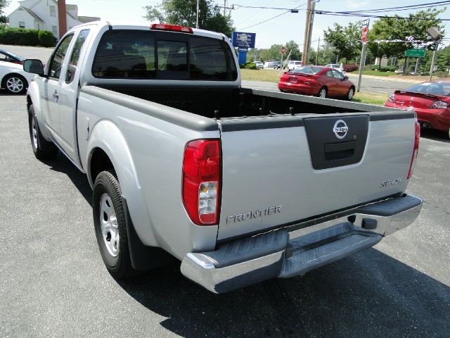 Nissan Frontier 2005 photo 4