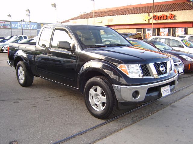 Nissan Frontier 2005 photo 1