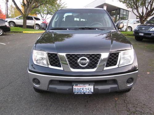 Nissan Frontier 2005 photo 2