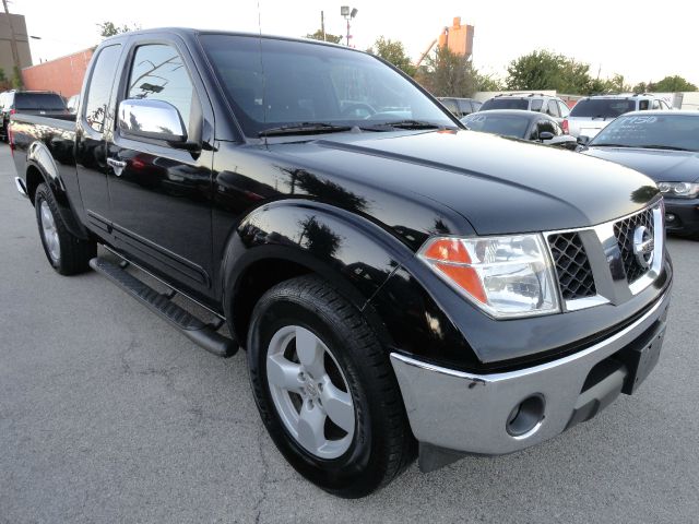 Nissan Frontier 2005 photo 2
