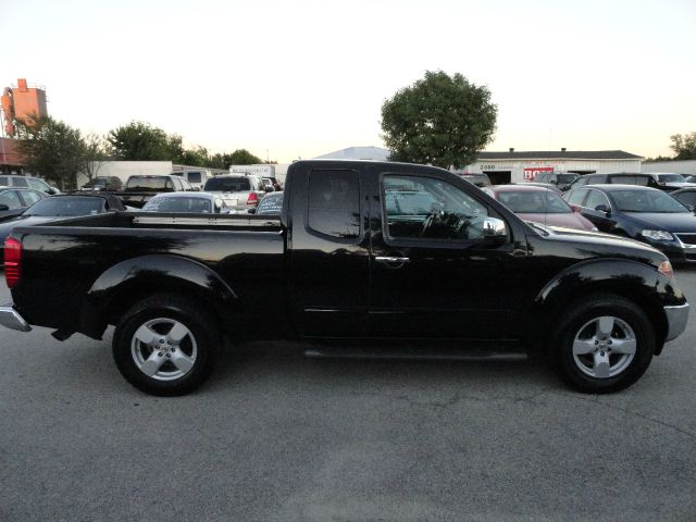 Nissan Frontier 2005 photo 3