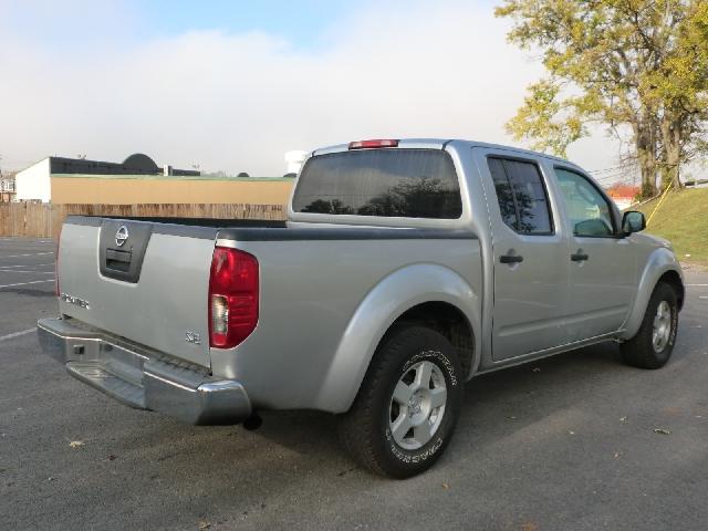Nissan Frontier 2005 photo 5