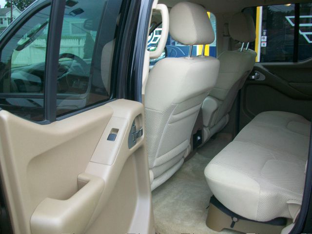 Nissan Frontier 2005 photo 10