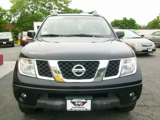 Nissan Frontier 2005 photo 2